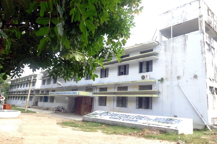 https://cache.careers360.mobi/media/colleges/social-media/media-gallery/23601/2021/5/3/Campus View of Smt NP Savithramma Government College for Women Chittoor_Campus-View.jpg